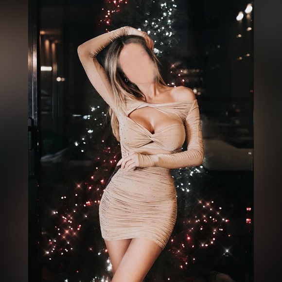 Alex Perry Crystal-embellished Off-The-Shoulder Cutout Twist Front Mini Dress - Picture 3 of 11